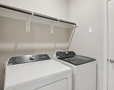 3704 Deer Drive - Photo Thumbnail 26