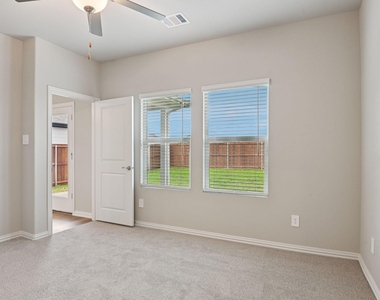 3704 Deer Drive - Photo Thumbnail 24
