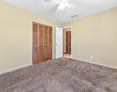 811 32nd Street - Photo Thumbnail 12