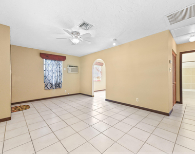 811 32nd Street - Photo Thumbnail 26