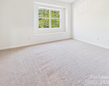 609 Mountainwater Drive - Photo Thumbnail 7