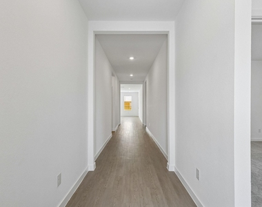 9517 Trecini Drive - Photo Thumbnail 2