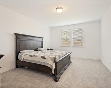 513 Waterhouse Lake Drive - Photo Thumbnail 11