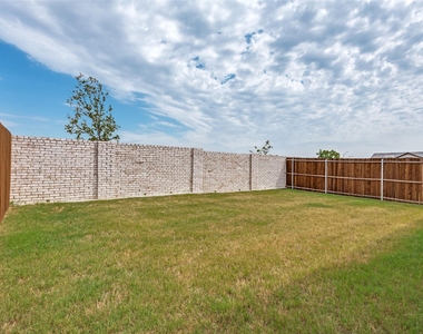 513 Waterhouse Lake Drive - Photo Thumbnail 24