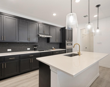 513 Waterhouse Lake Drive - Photo Thumbnail 7
