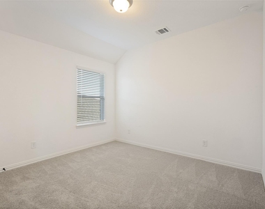 513 Waterhouse Lake Drive - Photo Thumbnail 16