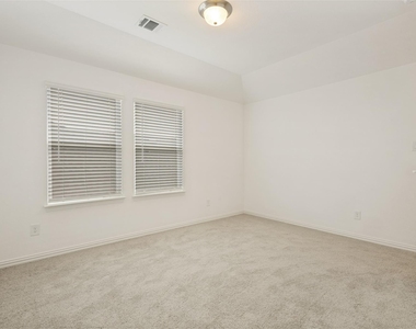 513 Waterhouse Lake Drive - Photo Thumbnail 19