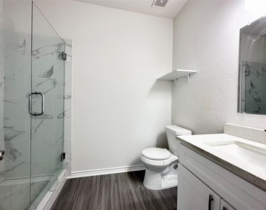 2805 Arabian Lane - Photo Thumbnail 16