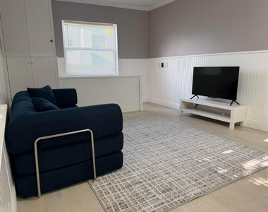 220 Washingtonia Avenue - Photo Thumbnail 8