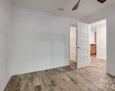 646 Portside Drive - Photo Thumbnail 14