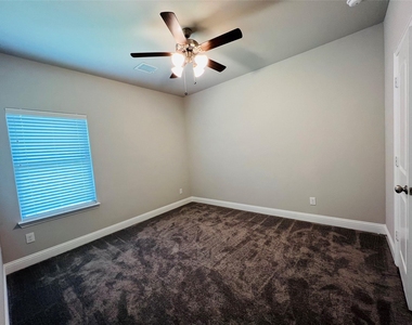 4003 Cottontail Drive - Photo Thumbnail 10