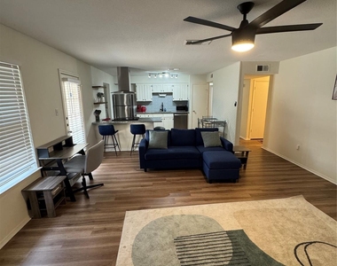 237 Volunteer Drive - Photo Thumbnail 2