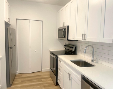 9888 Kamena Circle - Photo Thumbnail 4