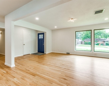 3517 Woodleigh Drive - Photo Thumbnail 3