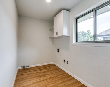 3517 Woodleigh Drive - Photo Thumbnail 13