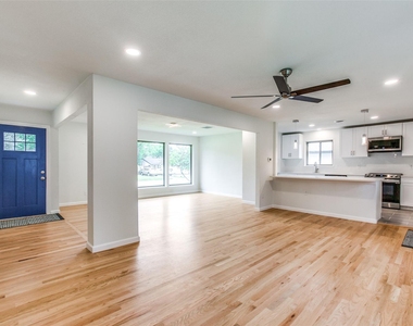 3517 Woodleigh Drive - Photo Thumbnail 2