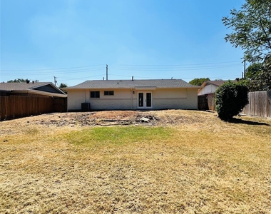 327 E Center Street - Photo Thumbnail 18