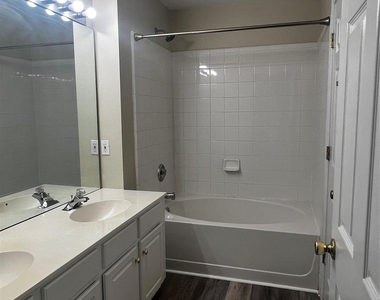 11850 Ansted Way Court - Photo Thumbnail 7