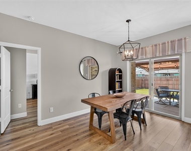 1722 Oak Glen Drive - Photo Thumbnail 8