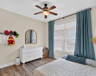 1722 Oak Glen Drive - Photo Thumbnail 14