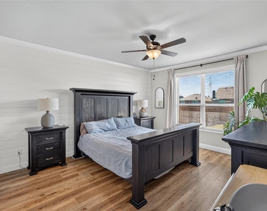 1722 Oak Glen Drive - Photo Thumbnail 9