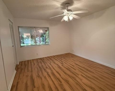 445 Pine Glen Lane - Photo Thumbnail 6