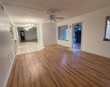 445 Pine Glen Lane - Photo Thumbnail 4