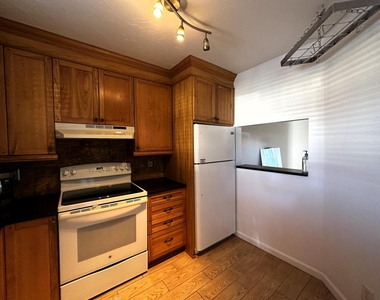 21904 Lake Forest Circle - Photo Thumbnail 4