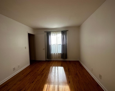 21904 Lake Forest Circle - Photo Thumbnail 9