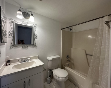 21904 Lake Forest Circle - Photo Thumbnail 12
