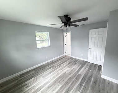 6200 Sw 41st Place - Photo Thumbnail 12