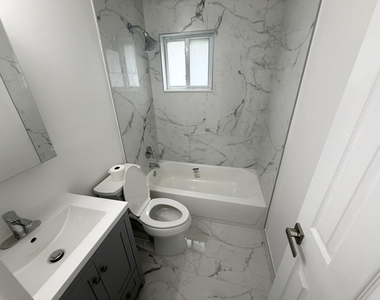 6200 Sw 41st Place - Photo Thumbnail 8