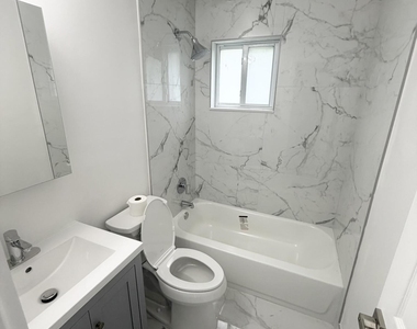 6200 Sw 41st Place - Photo Thumbnail 9