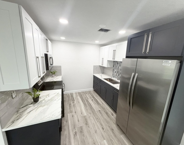 6200 Sw 41st Place - Photo Thumbnail 5