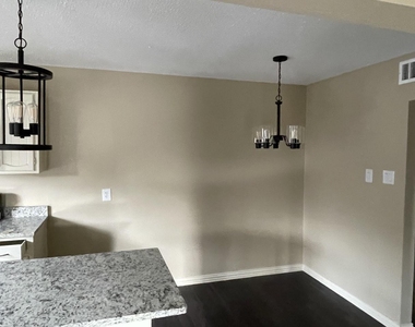 2008 Loma Verde Drive - Photo Thumbnail 2