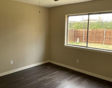 2008 Loma Verde Drive - Photo Thumbnail 5