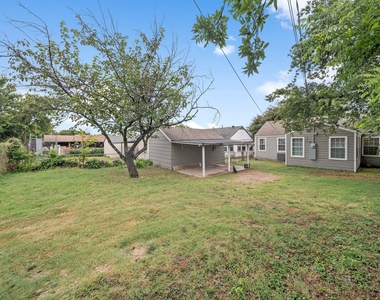 3324 W Clarendon Drive - Photo Thumbnail 11