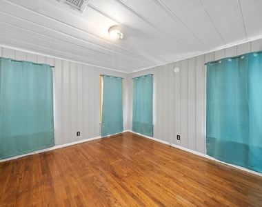 3324 W Clarendon Drive - Photo Thumbnail 6
