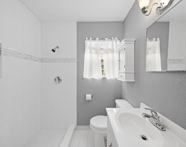 3324 W Clarendon Drive - Photo Thumbnail 4