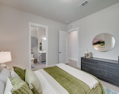 8217 Idyllic Avenue - Photo Thumbnail 10