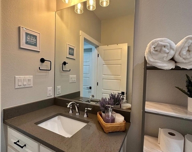 4914 Dry Creek Road - Photo Thumbnail 21