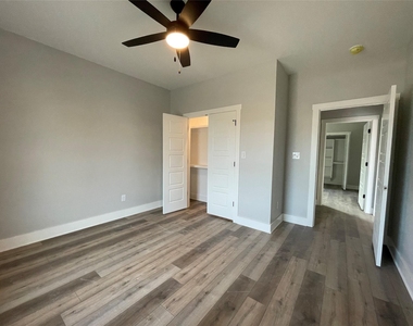 4914 Dry Creek Road - Photo Thumbnail 20