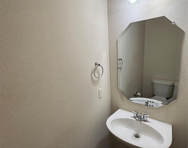 1740 Hidden Brook Drive - Photo Thumbnail 19