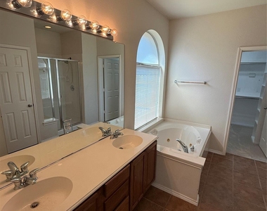 1740 Hidden Brook Drive - Photo Thumbnail 13
