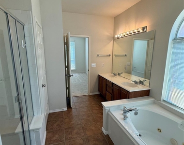 1740 Hidden Brook Drive - Photo Thumbnail 14