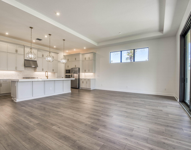9603 St. Germain Drive - Photo Thumbnail 5