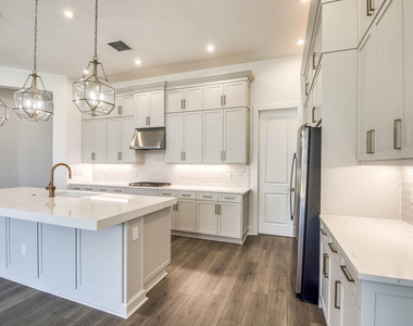 9603 St. Germain Drive - Photo Thumbnail 8