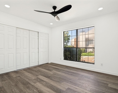 5801 Lake Hubbard Parkway - Photo Thumbnail 9