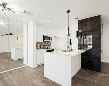 5801 Lake Hubbard Parkway - Photo Thumbnail 3