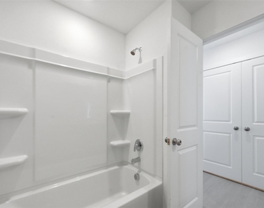 6509 Glade Street - Photo Thumbnail 15